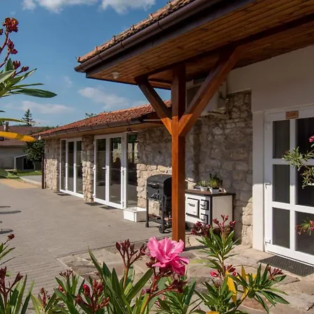 Jókisshely Apartamento Erdőbénye