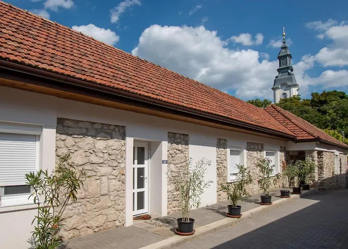 Jókisshely Appartement *